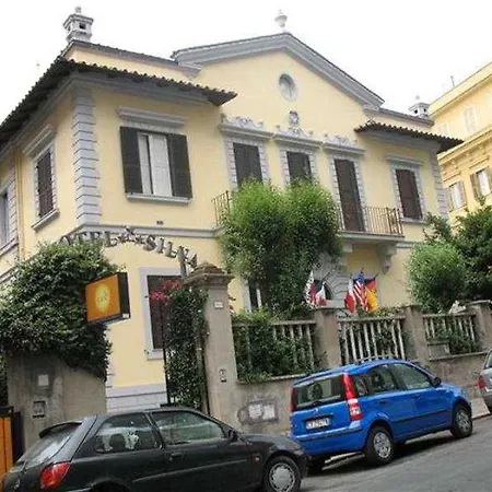 Silva Hotel 3*